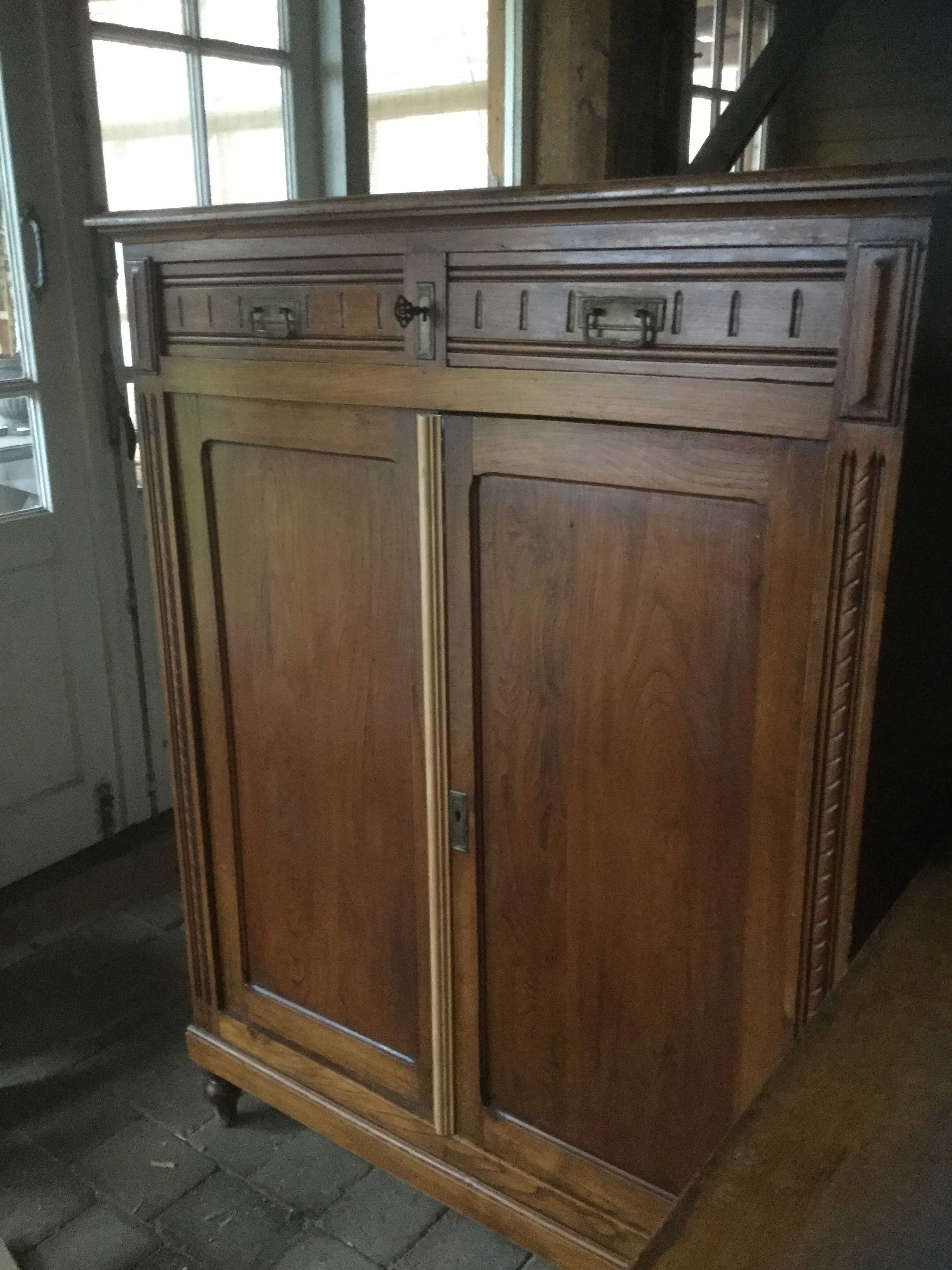 Kast vóór de restyling